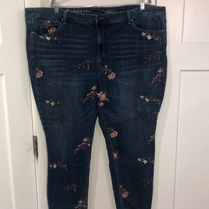 Lori Felt| Jeans| Women’s| Size 28W| Denim| Embroidered floral Jeans, Classic